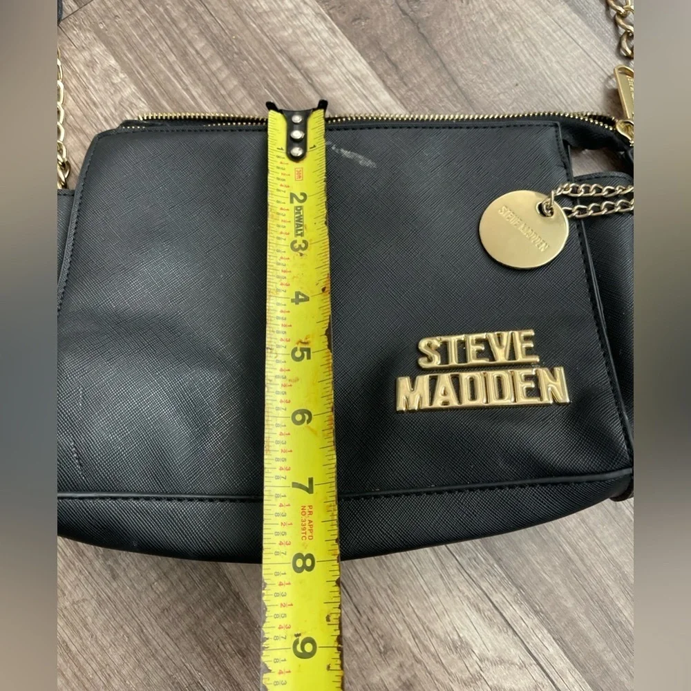 Steve Madden black gold monogram crossbody bag classy designer y2K chain strap